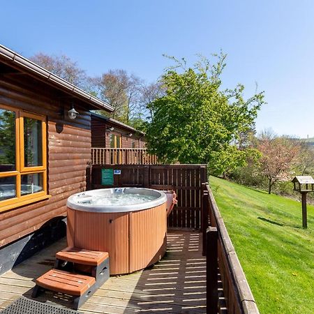 Douglas Fir Lodge With Hot Tub Купар Екстер'єр фото