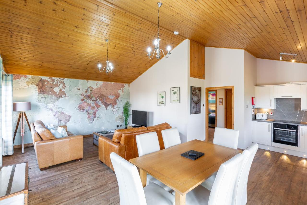 Douglas Fir Lodge With Hot Tub Купар Екстер'єр фото