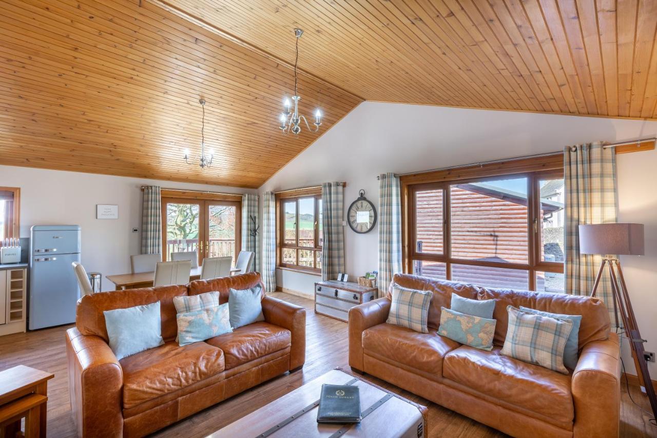 Douglas Fir Lodge With Hot Tub Купар Екстер'єр фото