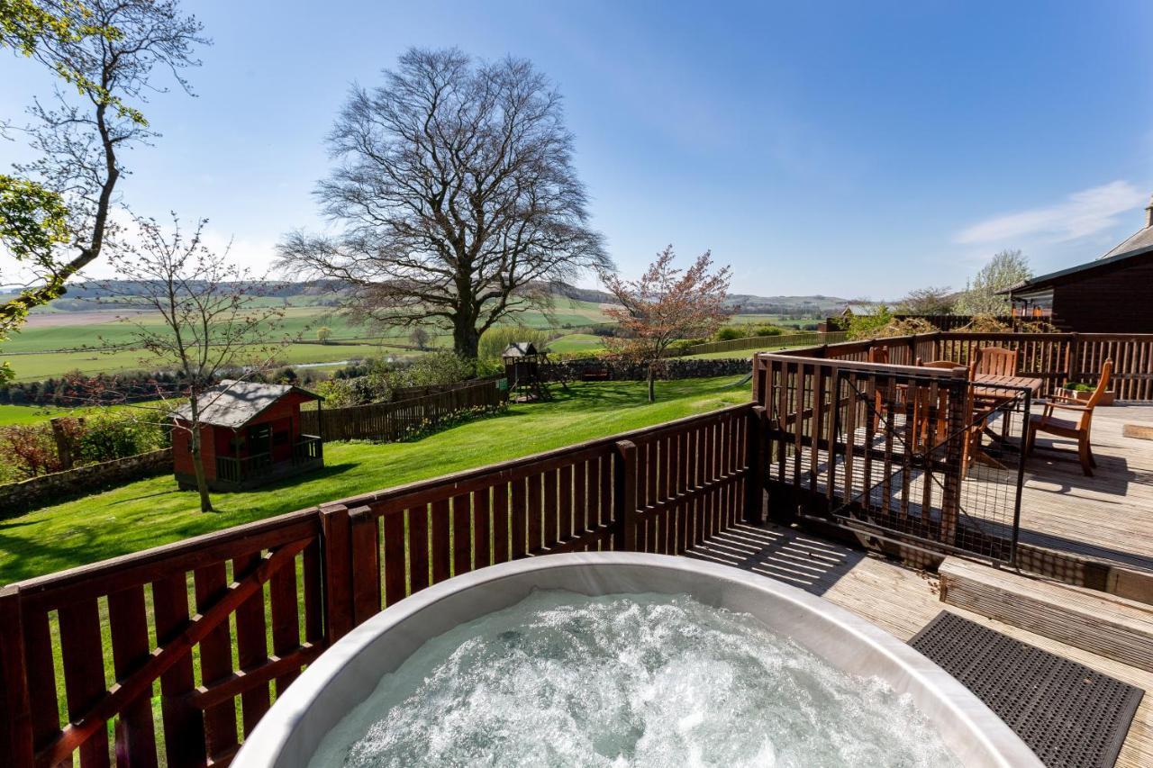 Douglas Fir Lodge With Hot Tub Купар Екстер'єр фото