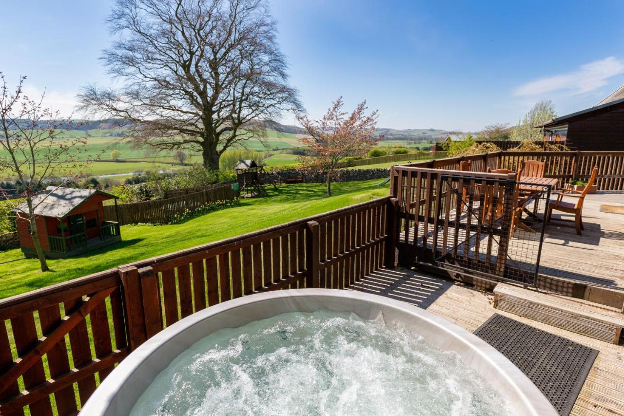 Douglas Fir Lodge With Hot Tub Купар Екстер'єр фото